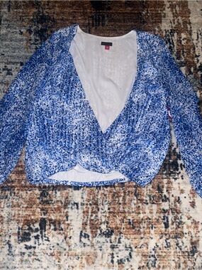 Vince Camuto Blue and White Speckled V-Neck Wrap Sweater